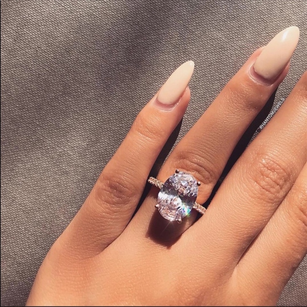 New Luxury Crystal zircon stone ring - Picture 1 of 6